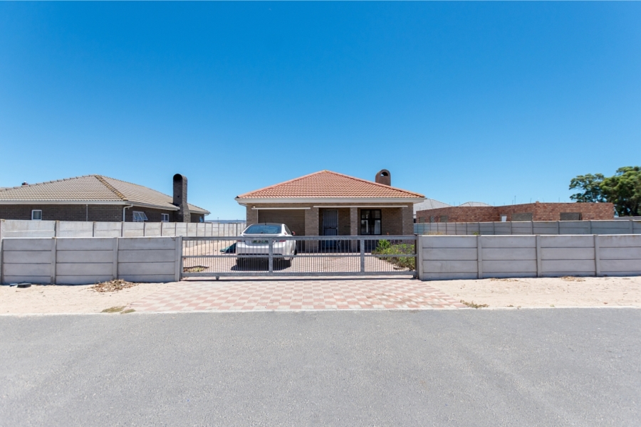 3 Bedroom Property for Sale in Laaiplek Western Cape